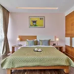 Stayvista At Tarika\'S Seascapes With Pool & Home Theatre