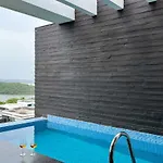 Stayvista At Tarika\'S Seascapes With Pool & Home Theatre