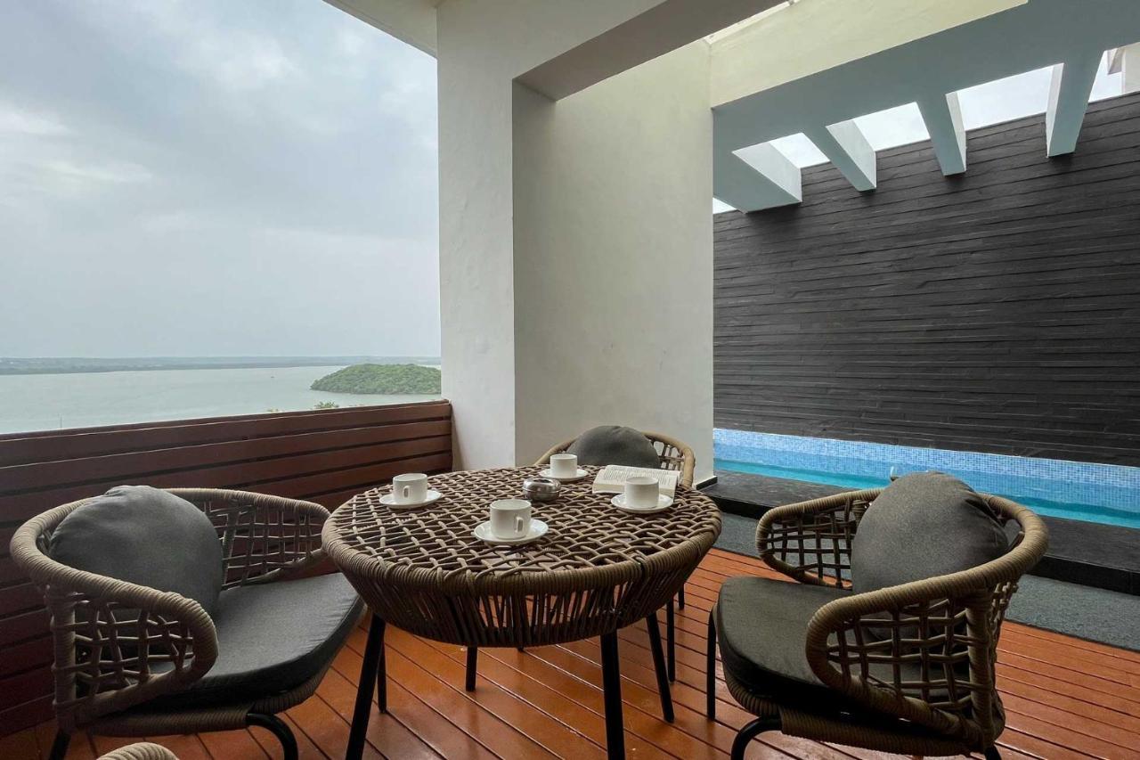 Stayvista At Tarika's Seascapes With Pool & Theatre *
